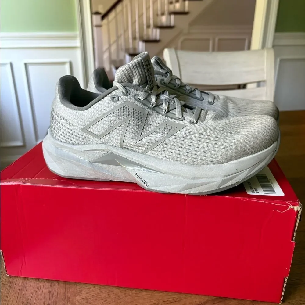 New Balance FuelCell Propel V5 Sneakers